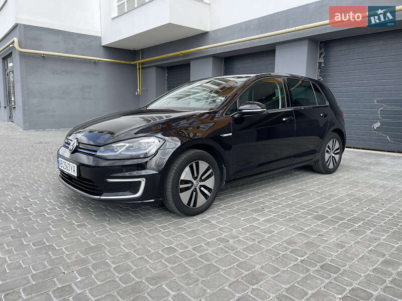 Хэтчбек Volkswagen e-Golf 2018 в Виннице