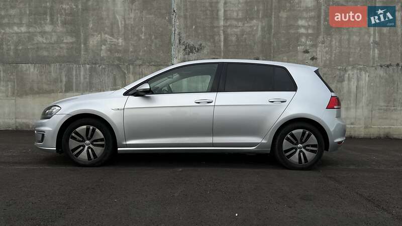 Хэтчбек Volkswagen e-Golf 2015 в Львове