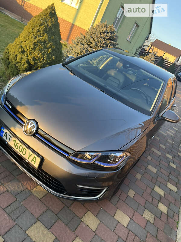 Хэтчбек Volkswagen e-Golf 2019 в Львове