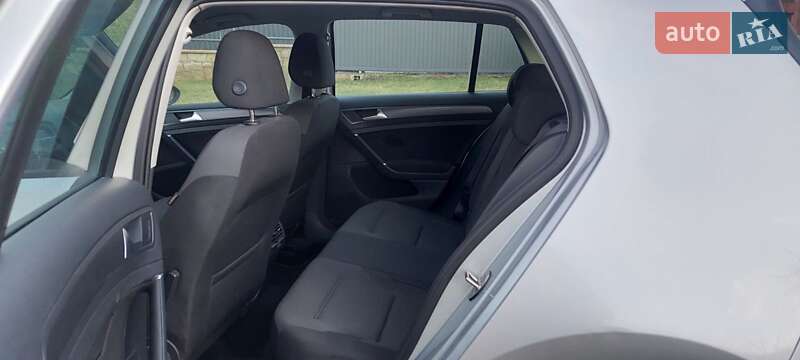 Хетчбек Volkswagen e-Golf 2020 в Тернополі