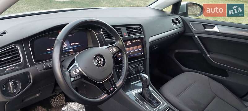 Хетчбек Volkswagen e-Golf 2020 в Тернополі
