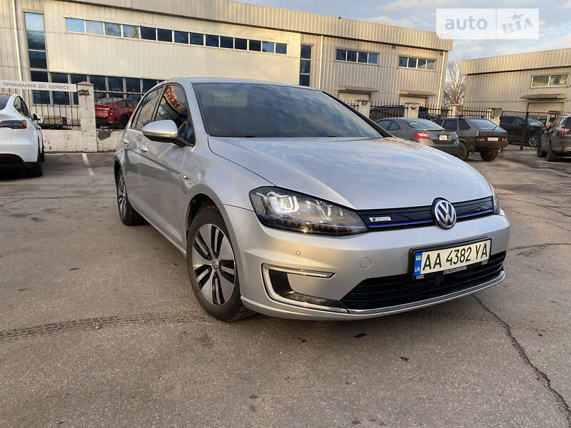 Хэтчбек Volkswagen e-Golf 2014 в Запорожье