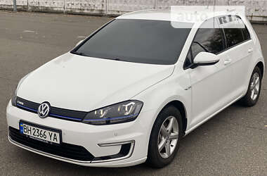 Хэтчбек Volkswagen e-Golf 2014 в Киеве