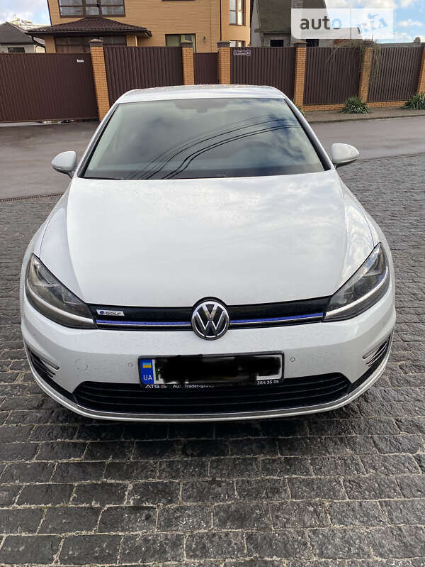 Хэтчбек Volkswagen e-Golf 2017 в Броварах