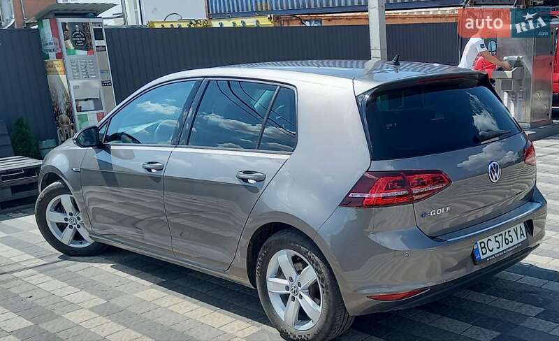 Хетчбек Volkswagen e-Golf 2016 в Львові фото 6 Хетчбек Volkswagen e-Golf 2016 в Львові