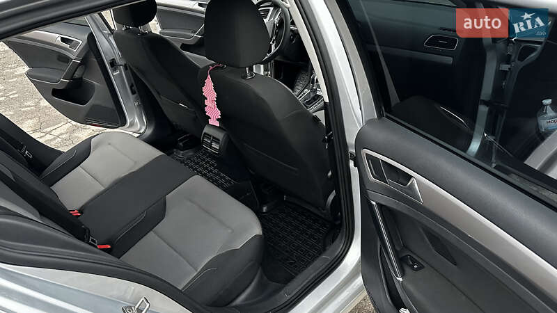Хетчбек Volkswagen e-Golf 2015 в Вінниці