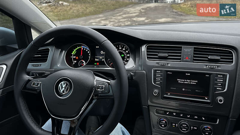 Хетчбек Volkswagen e-Golf 2015 в Вінниці
