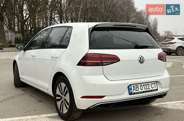 Хэтчбек Volkswagen e-Golf 2019 в 