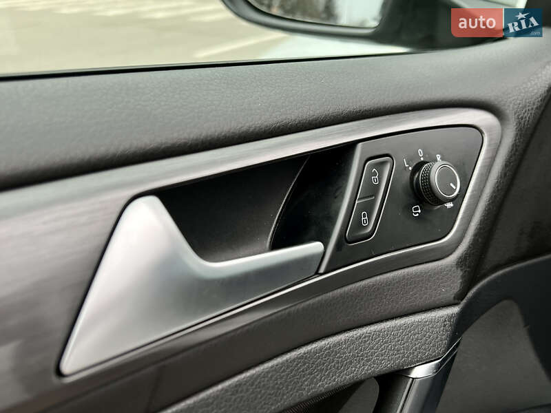 Хэтчбек Volkswagen e-Golf 2019 в Виннице