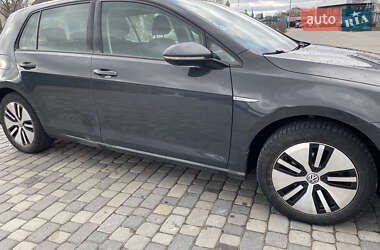 Хетчбек Volkswagen e-Golf 2015 в 