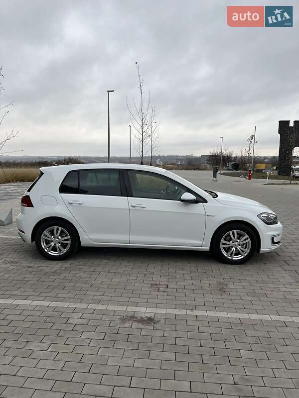 Хетчбек Volkswagen e-Golf 2018 в Рівному