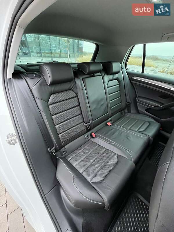 Хетчбек Volkswagen e-Golf 2018 в Рівному