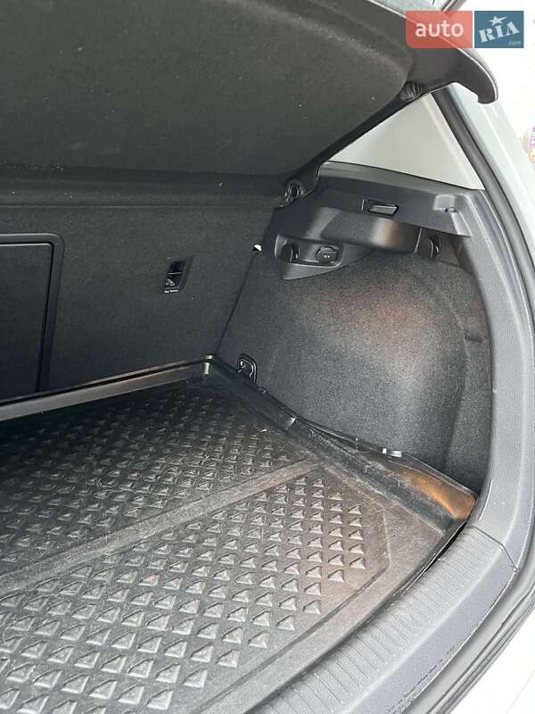 Хетчбек Volkswagen e-Golf 2018 в Рівному