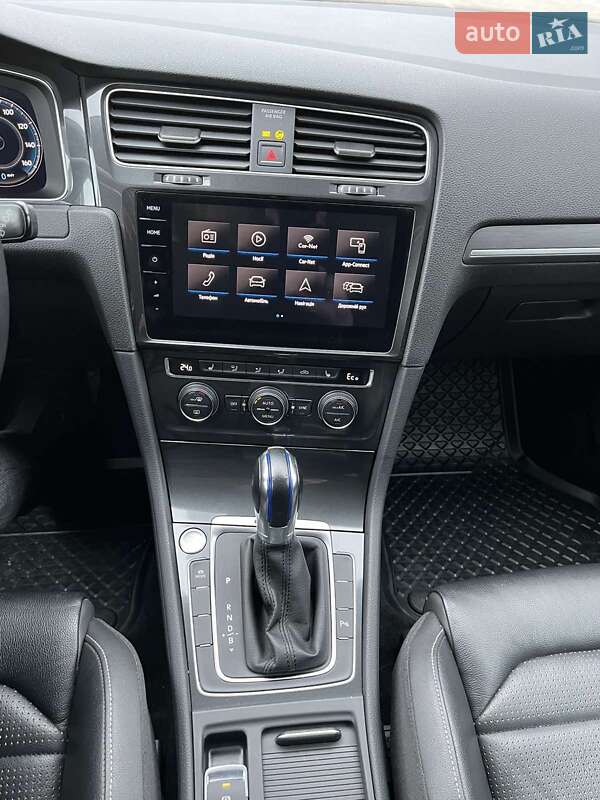 Хетчбек Volkswagen e-Golf 2018 в Рівному