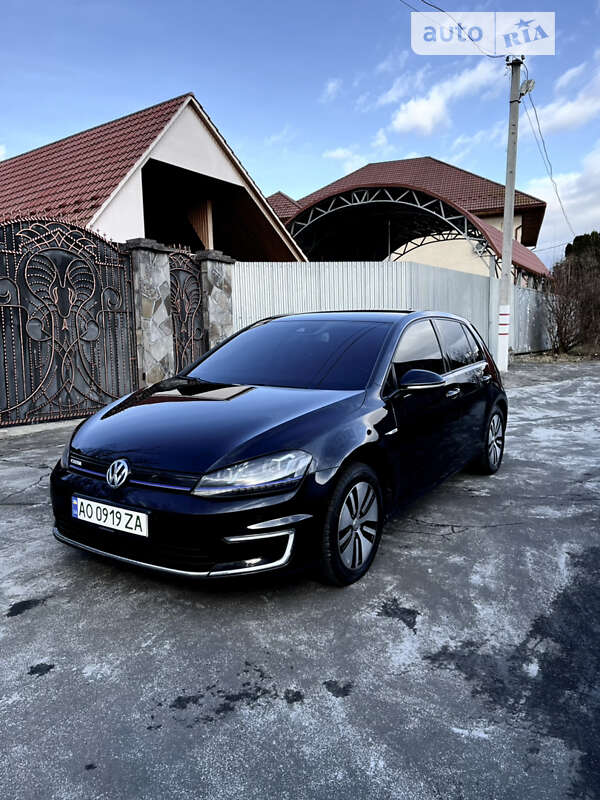 Хэтчбек Volkswagen e-Golf 2014 в Мукачево