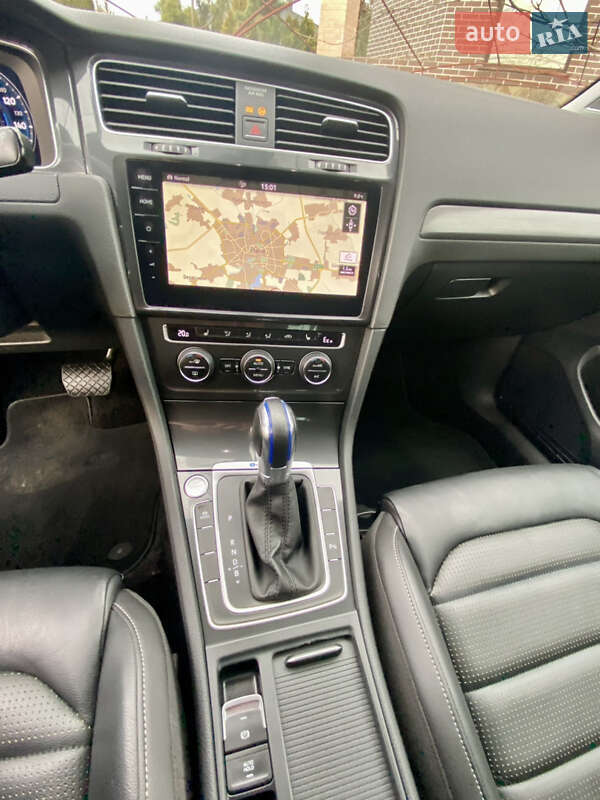 Хетчбек Volkswagen e-Golf 2018 в Рівному