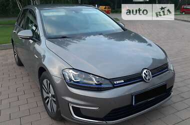 Хетчбек Volkswagen e-Golf 2015 в Києві