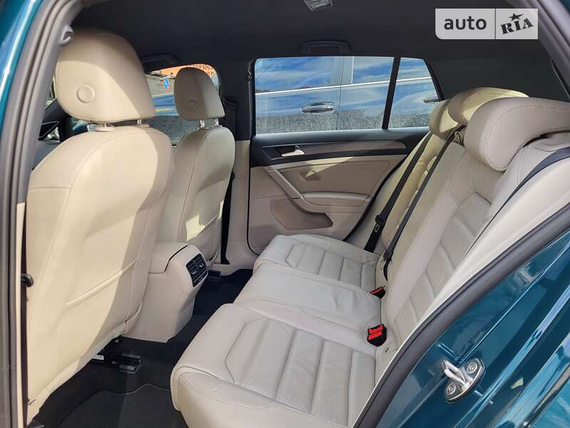 Хэтчбек Volkswagen e-Golf 2018 в Виннице