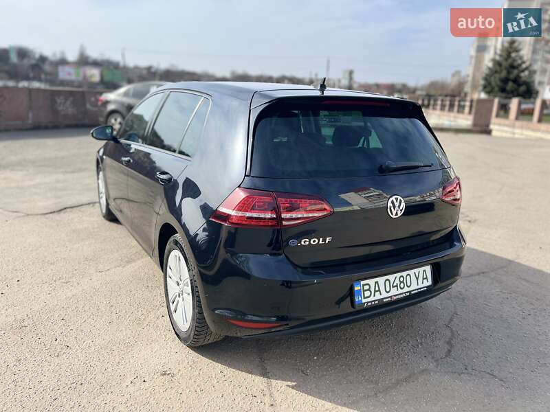Хэтчбек Volkswagen e-Golf 2015 в Кропивницком