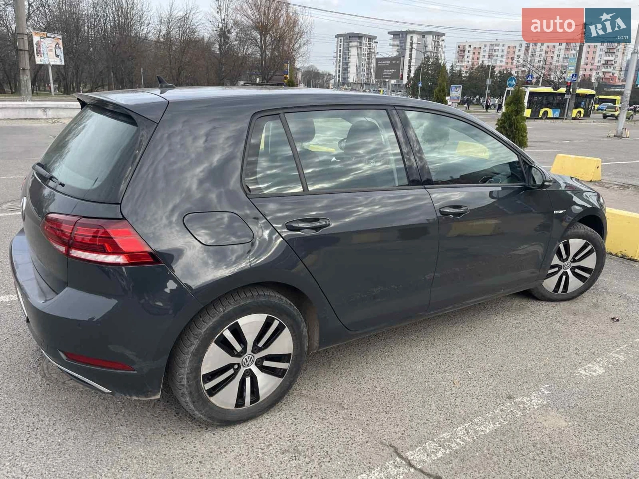 2020 Volkswagen Golf - мініатюра 9