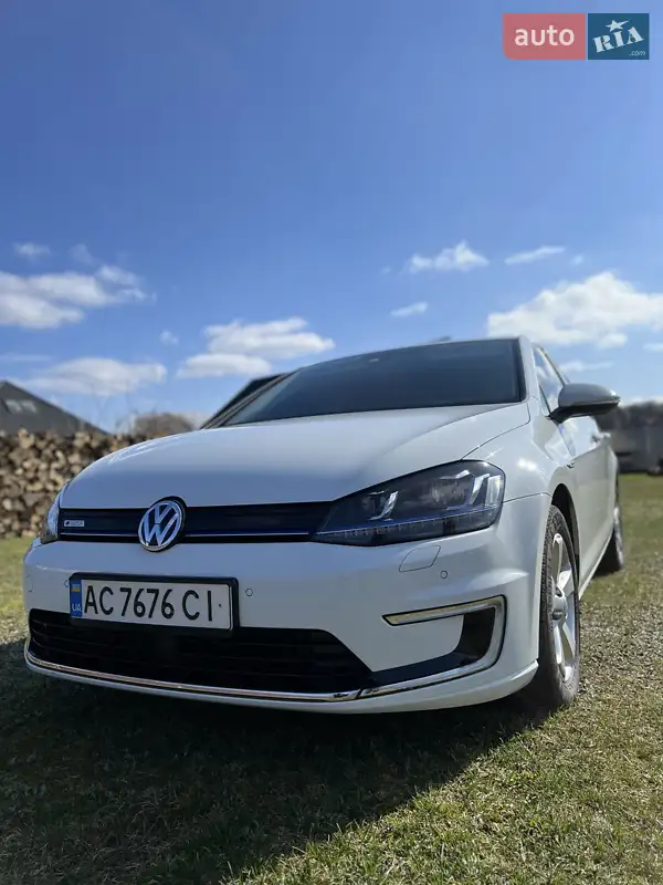 Volkswagen e-Golf 2016
