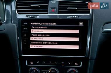Хетчбек Volkswagen e-Golf 2018 в 