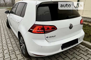 Хэтчбек Volkswagen e-Golf 2015 в Тернополе