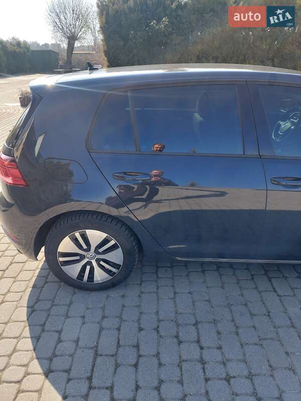 Хэтчбек Volkswagen e-Golf 2018 в Долине