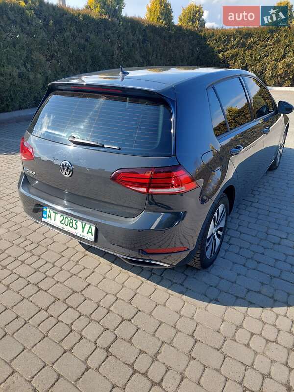 Хэтчбек Volkswagen e-Golf 2018 в Долине