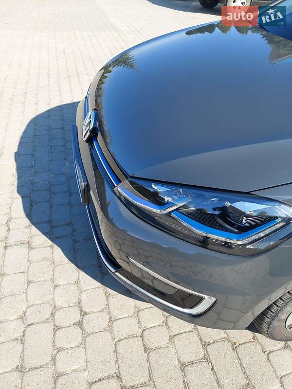 Хэтчбек Volkswagen e-Golf 2018 в Долине