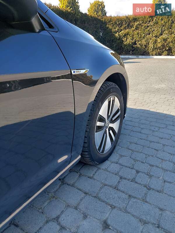 Хэтчбек Volkswagen e-Golf 2018 в Долине