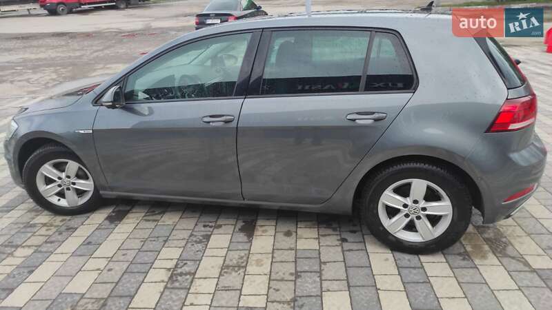 Хэтчбек Volkswagen e-Golf 2018 в Львове