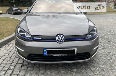 Хэтчбек Volkswagen e-Golf 2015 в Днепре