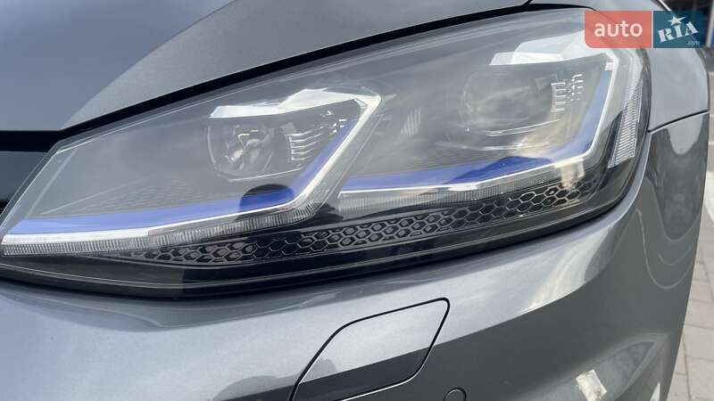 Хетчбек Volkswagen e-Golf 2018 в Сумах