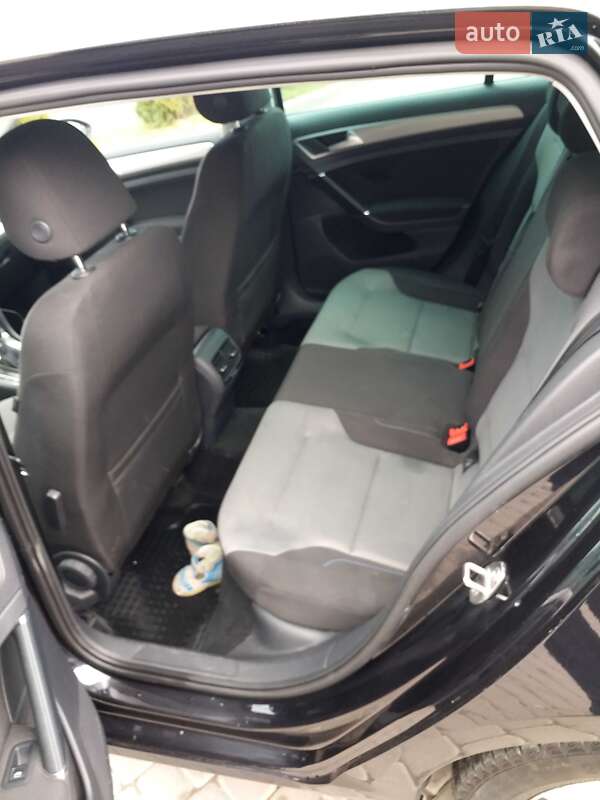 Хэтчбек Volkswagen e-Golf 2014 в Ивано-Франковске фото 8 Хэтчбек Volkswagen e-Golf 2014 в Ивано-Франковске