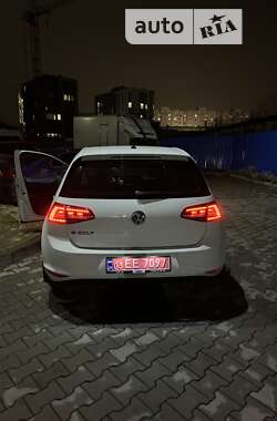 Хетчбек Volkswagen e-Golf 2014 в Луцьку
