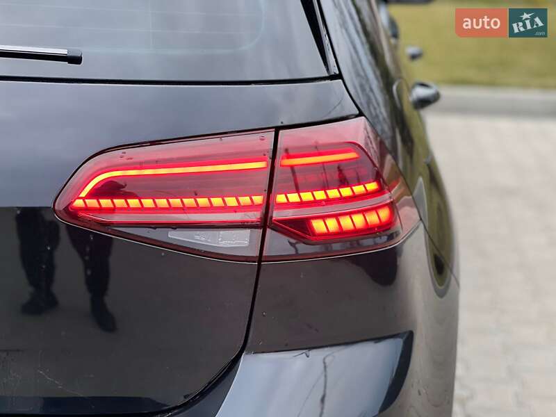 Хетчбек Volkswagen e-Golf 2018 в Києві