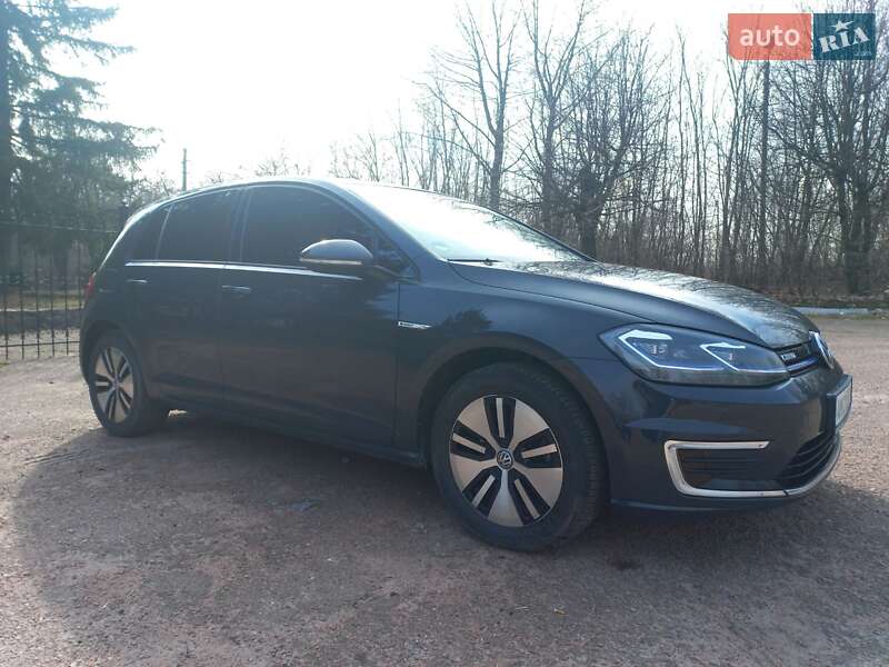 Хэтчбек Volkswagen e-Golf 2020 в Житомире