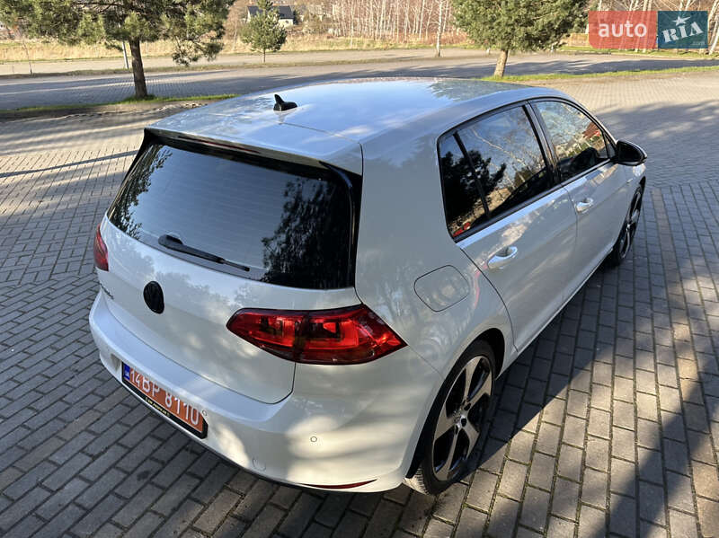 Хетчбек Volkswagen e-Golf 2015 в Дрогобичі
