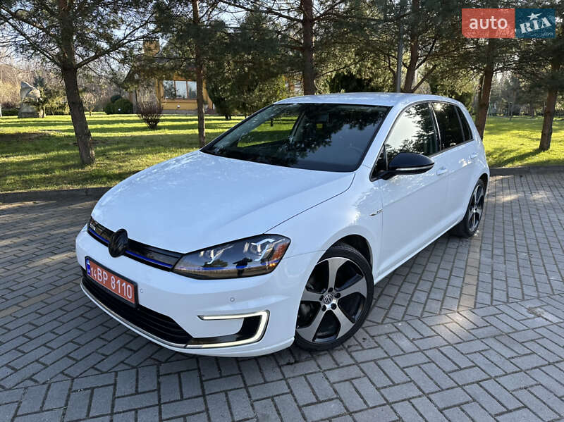 Хетчбек Volkswagen e-Golf 2015 в Дрогобичі