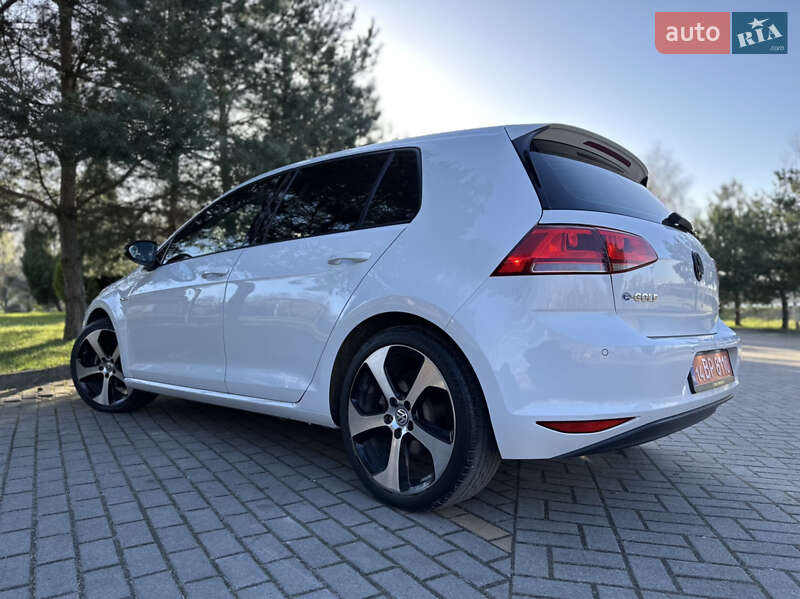 Хетчбек Volkswagen e-Golf 2015 в Дрогобичі