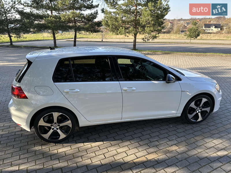 Хетчбек Volkswagen e-Golf 2015 в Дрогобичі