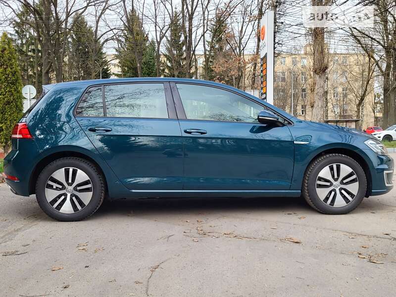 Хэтчбек Volkswagen e-Golf 2018 в Виннице