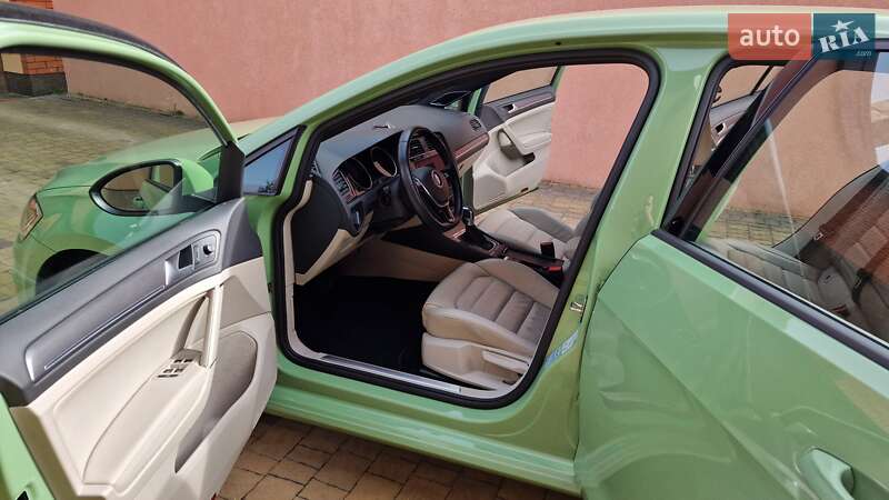 Хэтчбек Volkswagen e-Golf 2018 в Ровно