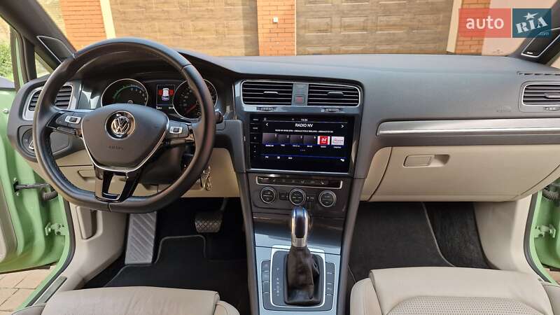 Хэтчбек Volkswagen e-Golf 2018 в Ровно