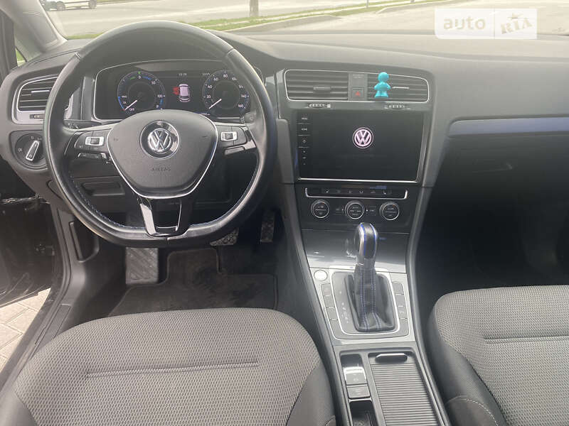 Хэтчбек Volkswagen e-Golf 2019 в Шепетовке