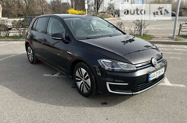 Хэтчбек Volkswagen e-Golf 2019 в Киеве