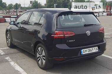 Хэтчбек Volkswagen e-Golf 2016 в Киеве