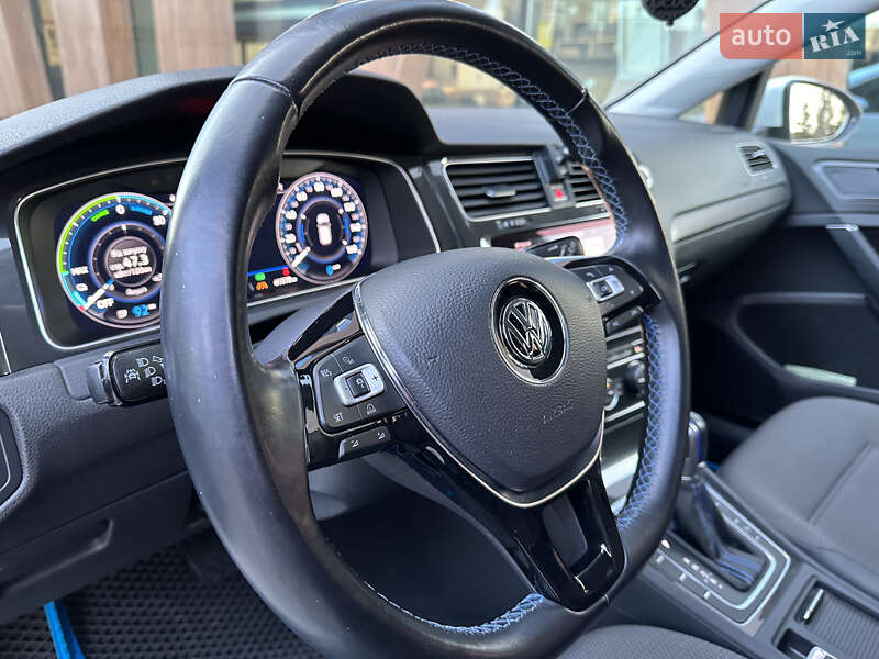 Хэтчбек Volkswagen e-Golf 2018 в Луцке