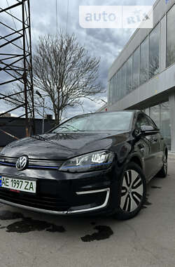 Хэтчбек Volkswagen e-Golf 2015 в Днепре